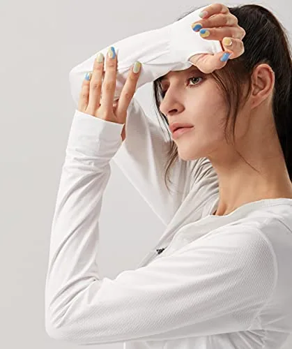 A Soothfeel hooded sun shirt: the hood and the thumbholes are the parts doing the work a collar and cuff cannot.